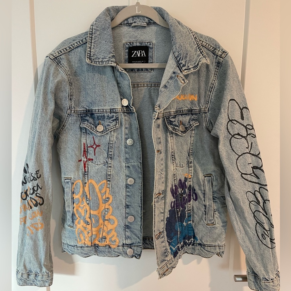 Zara Graffiti Print Jean Jacket Size Medium
